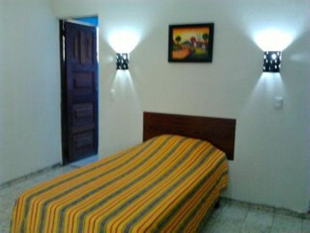 Hostal Dona Marta San Salvador Buitenkant foto