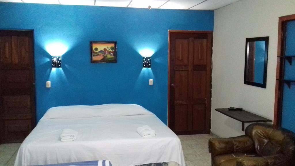 Hostal Dona Marta San Salvador Kamer foto